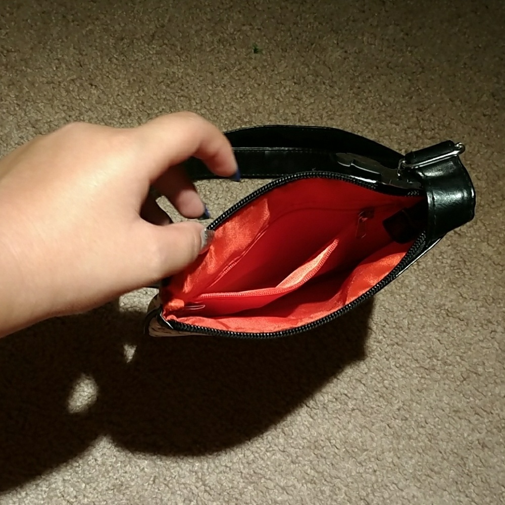 Purse - Picture 3 of 3